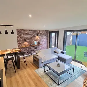https://maison-au-coeur-de-vannes-avec-jardin.inbrittany.com