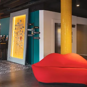 https://mercure-gare-montparnasse.fr-paris.fr